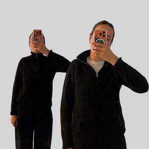 Quince Women's Black Zip-Up Sweater